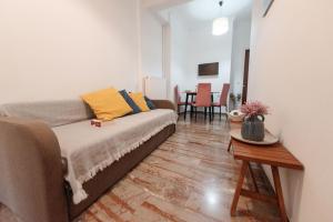 Posezení v ubytování Chrysa's apartment