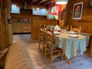 Kuchyň nebo kuchyňský kout v ubytování Appartements Barcelonette by PraLoup Vacances