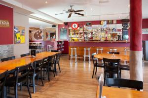 Lounge nebo bar v ubytování Hirschen Backpacker-Hotel & Pub