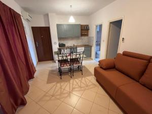 Posedenie v ubytovaní Apartments Mais Tisno