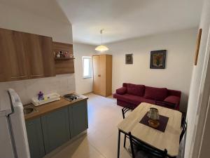 Kuchyňa alebo kuchynka v ubytovaní Apartments Mais Tisno