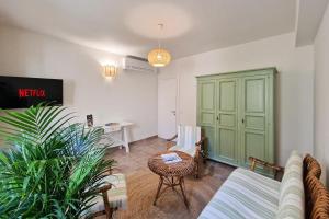 Χώρος καθιστικού στο New & Spacious - City Centre by Host Hero +51 φωτογραφίες