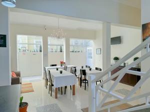 Amoris In Sea Point的休息区