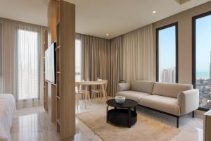 Istumisnurk majutusasutuses The Code Residence - ذا كود ريزيدنس