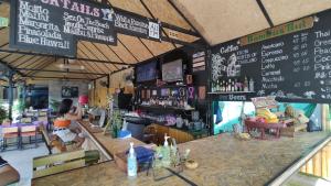Nápoje v ubytování Bambus Restaurant, Bar & Glamping + 27 fotografií