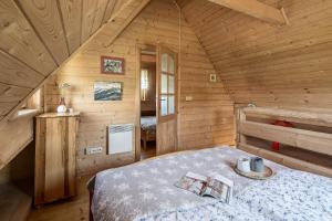 Posteľ alebo postele v izbe v ubytovaní Góralski Dom - Widokowa Osada Gawlaki Zakopane - Loft Affair