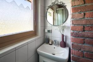 Kúpeľňa v ubytovaní Góralski Dom - Widokowa Osada Gawlaki Zakopane - Loft Affair