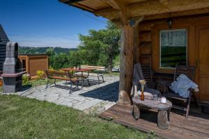 Vonkajšia záhrada v ubytovaní Góralski Dom - Widokowa Osada Gawlaki Zakopane - Loft Affair