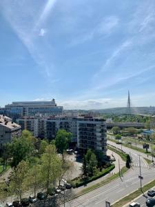 Γενική άποψη της πόλης Novi Beograd ή θέα της πόλης από  αυτό το διαμέρισμα +7 φωτογραφίες