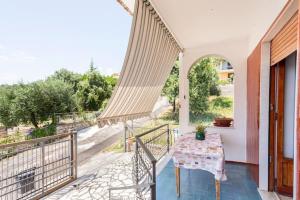 Balkón nebo terasa v ubytování guesthouseminturnoit Lucia Sparagna