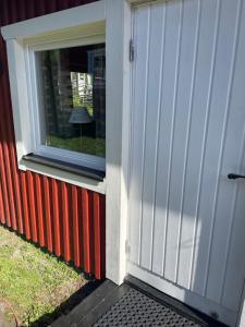 Gambar di galeri bagi Gävle hel Lägenhet Stuga i 2 plan 28 m2 Centrum 3 Furuvik 9 di Gävle