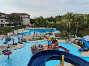 Bazén v ubytování Amverton Heritage Resort nebo v jeho okolí