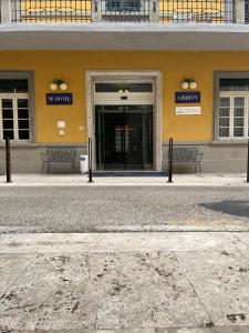 Η πρόσοψη ή η είσοδος του Hotel Liberty