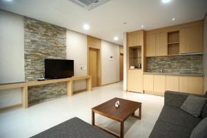TV a/nebo společenská místnost v ubytování Hotel Thesoom Forest