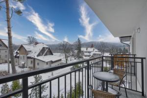 Balkon lub taras w obiekcie Apartament NavyBlue z widokiem na góry