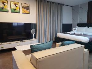 Et tv og/eller underholdning på Sh Pool Villa Resorts