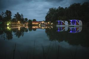 Výhled na řeku, která protéká v blízkosti apartmánu