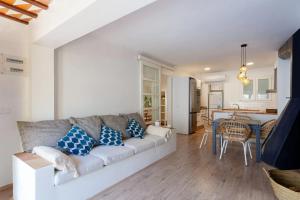 Fotografia z galérie ubytovania Spacious apartment with city view in Llafranc - 98 m² v destinácii Llafranc
