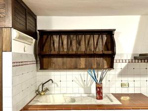 Η κουζίνα ή μικρή κουζίνα στο Golden Luxe - Villa private garden next the Sea +21 φωτογραφίες