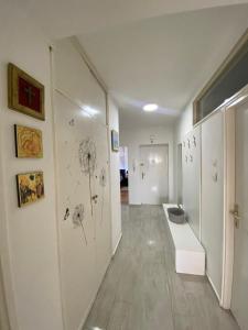 Step 2 Sky tesisinde bir banyo