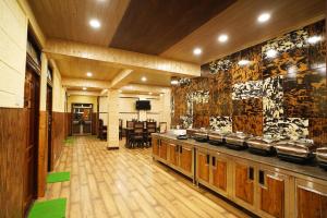 Fotografie z fotogalerie ubytování Sher Bengal Darjeeling 100 Mts from Mall Road Couple Friendly v destinaci Dárdžiling