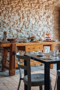 Agriturismo Molinella餐厅或其他用餐的地方