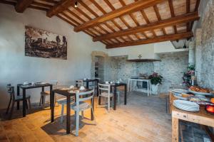 Agriturismo Molinella的厨房或小厨房