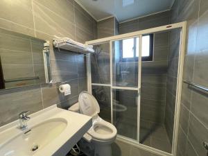 Ένα μπάνιο στο 彎彎小鷺 宜蘭包棟民宿 +22 φωτογραφίες