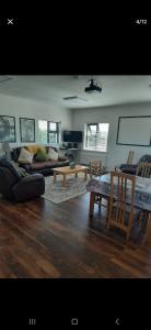 Posezení v ubytování Two bedroom apartment Ennistymon Lahinch