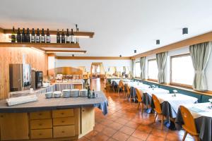 Restaurace v ubytování Hotel El Laresh