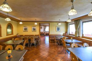 Restaurace v ubytování Hotel El Laresh