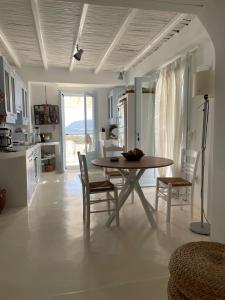 Kuchyň nebo kuchyňský kout v ubytování Antiparos Zen House