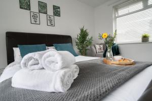 Gallery image of Charming Semi with KingBed and Cozy Interiors in Blackburn
