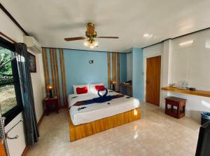 Postel nebo postele na pokoji v ubytování Koh Chang Resort