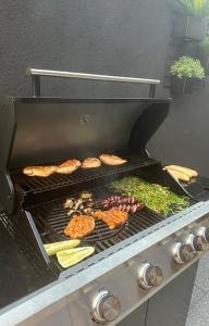 Attrezzature per barbecue disponibili per gli ospiti dell'appartamento