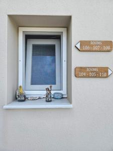 Certifikát, hodnocení, plakát nebo jiný dokument vystavený v ubytování Platsa Apartments