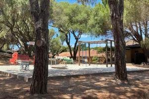 Φωτογραφία από το άλμπουμ του VILLA F2 for 4 people air-conditioned sea view - Swimming pool in resi σε Serra-di-Ferro