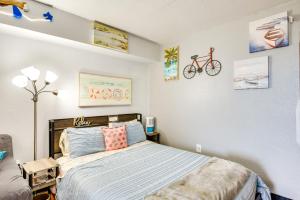 Ένα ή περισσότερα κρεβάτια σε δωμάτιο στο Ocean Jewels Resort Studio with Community Perks! +20 φωτογραφίες