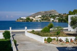 Gallery image of Siridaki Holiday home 3 bedroom by the beach in Agia Marina
