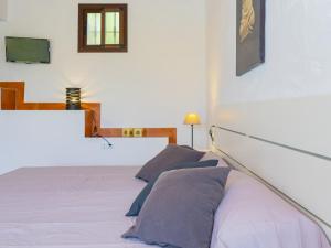 Postel nebo postele na pokoji v ubytování Cubo's Casita Rural Haro