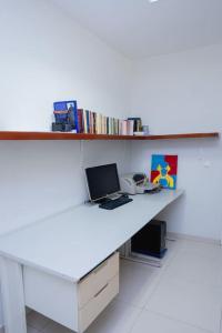 Perpustakaan di apartmen
