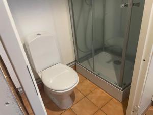Koupelna v ubytování Kapelludden Östra Öland