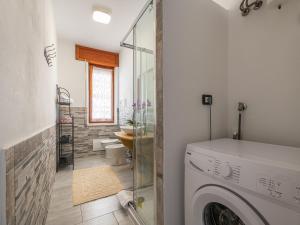 O baie la Casa con ampio cortile