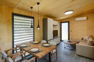 Posezení v ubytování Holiday Village Smokinia