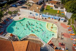 Bazén v ubytovaní Camping Saint-Hilaire-de-Riez alebo v jeho blízkosti