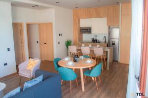 Η κουζίνα ή μικρή κουζίνα στο Hermoso y nuevo depto a pie de playa