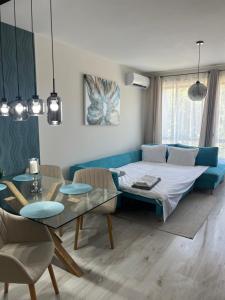 Posezení v ubytování Elizi summer house in Varna South Bay Beach + 37 fotografií