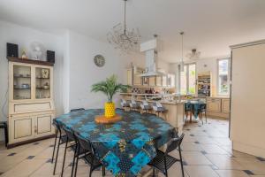 Kuchyň nebo kuchyňský kout v ubytování Douai house