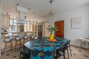 Kuchyň nebo kuchyňský kout v ubytování Douai house