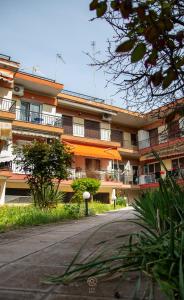 Budova, kde se apartmán nachází + 35 fotografií